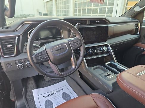 Used 2025 GMC Sierra 2500 Denali Ultimate w/ Max Trailering Package image 15