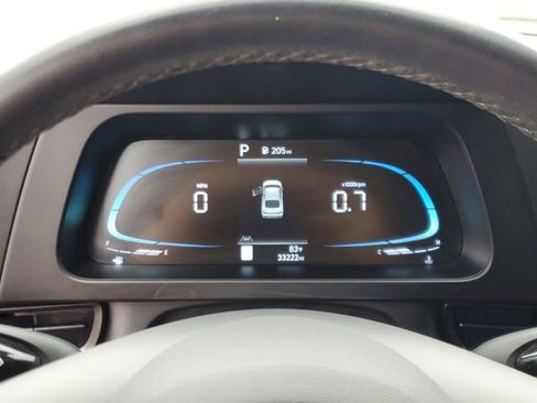 Used 2025 Hyundai Elantra Sport FWD image 19