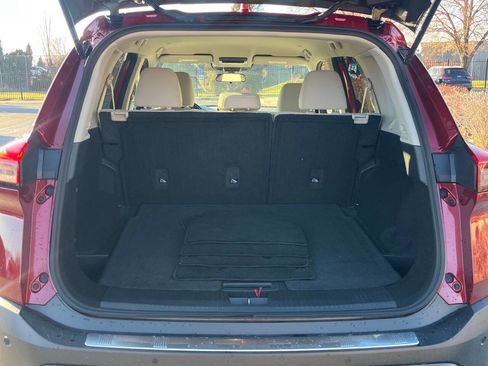 Used 2023 Nissan Rogue SV image 15