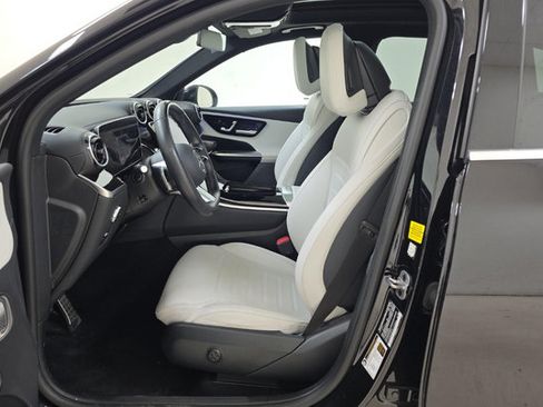 Used 2024 Mercedes-Benz GLC 300 4MATIC w/ AMG Line image 5