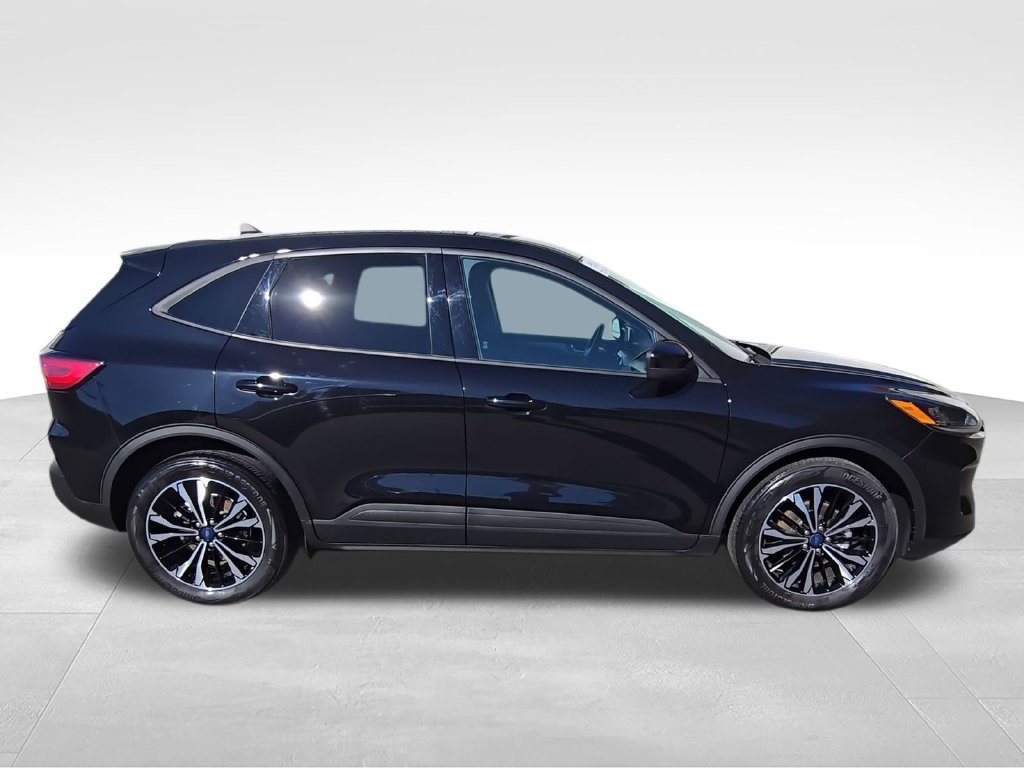 Used 2021 Ford Escape SE w/ SE Sport Appearance Package FWD image 9