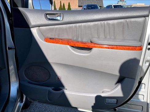 Used 2010 Toyota Sienna XLE w/ Towing Prep Pkg FWD image 24
