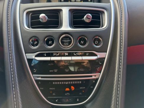 Used 2017 Aston Martin DB11 V12 image 18