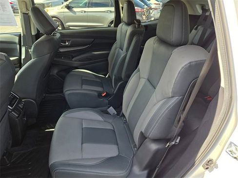Used 2022 Subaru Ascent Onyx Edition image 6