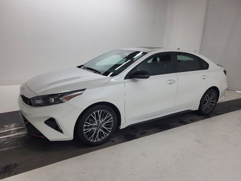 Used 2024 Kia Forte GT-Line w/ GT-Line Premium Package image 2