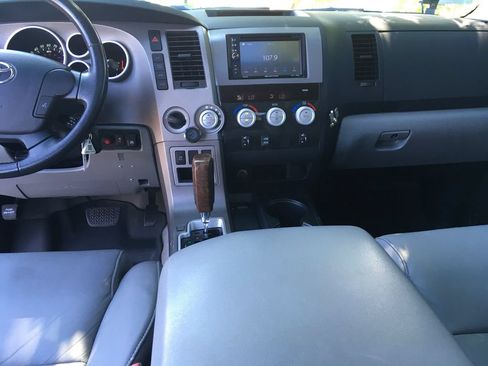 Used 2010 Toyota Tundra Limited AWD/4WD image 27
