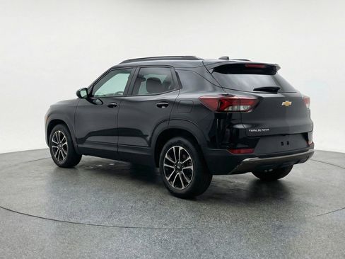 Used 2025 Chevrolet TrailBlazer LT image 6