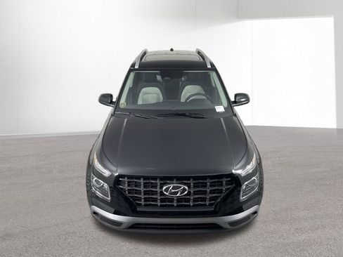 Certified 2025 Hyundai Venue SEL image 44