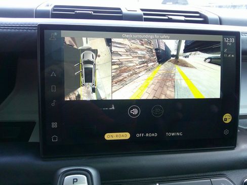 Used 2023 Land Rover Defender 130 X-Dynamic SE AWD/4WD image 35