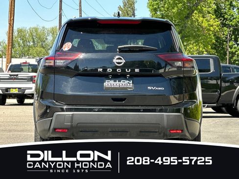 Used 2024 Nissan Rogue SV AWD/4WD image 7