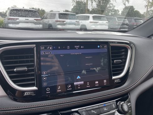 New 2026 Chrysler Pacifica Pinnacle image 24