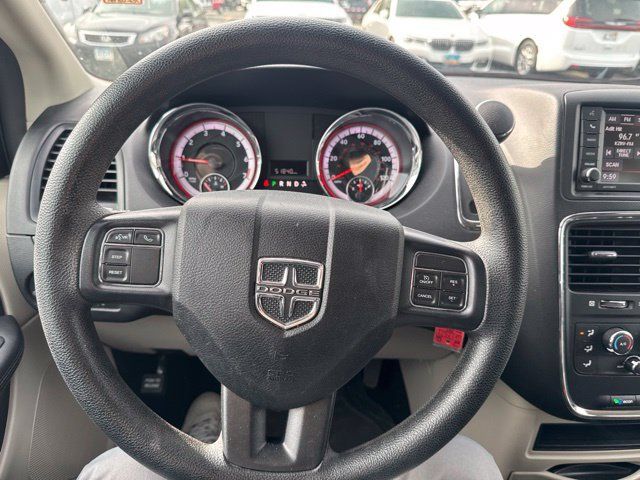 Used 2019 Dodge Grand Caravan SE w/ UConnect Hands-Free Group FWD image 17