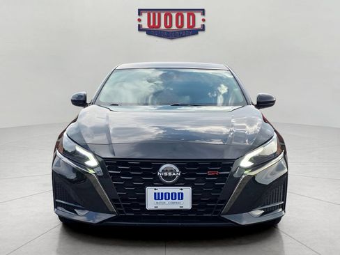 Used 2023 Nissan Altima 2.5 SR w/ SR Premium Package FWD image 5