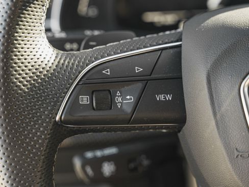 Used 2023 Audi SQ8 Prestige image 18