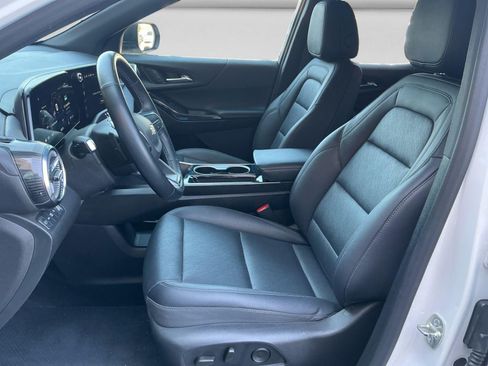 Used 2025 Chevrolet Equinox LT w/ Convenience Package II AWD/4WD image 10