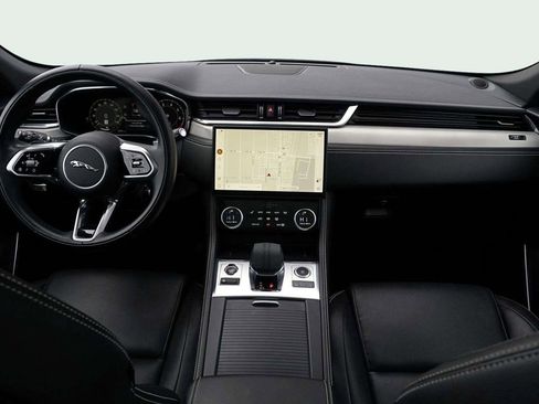 Used 2025 Jaguar F-PACE R-Dynamic S image 19