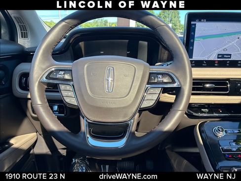 Certified 2023 Lincoln Nautilus Reserve w/ Luxury Package AWD/4WD image 26