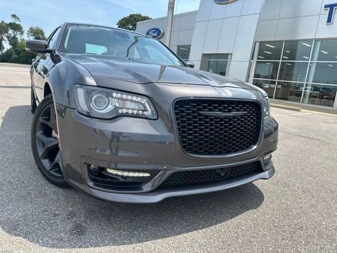 Used 2023 Chrysler 300 Touring L w/ Safetytec Plus Group RWD image 5