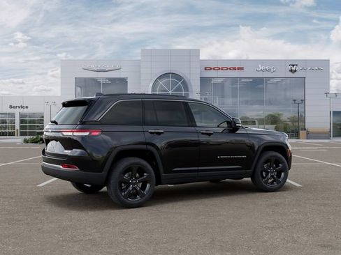 New 2026 Jeep Grand Cherokee Limited w/ Limited Altitude Package AWD/4WD image 4