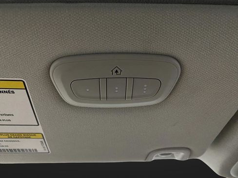 Used 2020 Jeep Cherokee Limited image 24