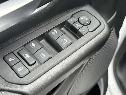Used 2025 RAM 1500 Big Horn AWD/4WD image 29