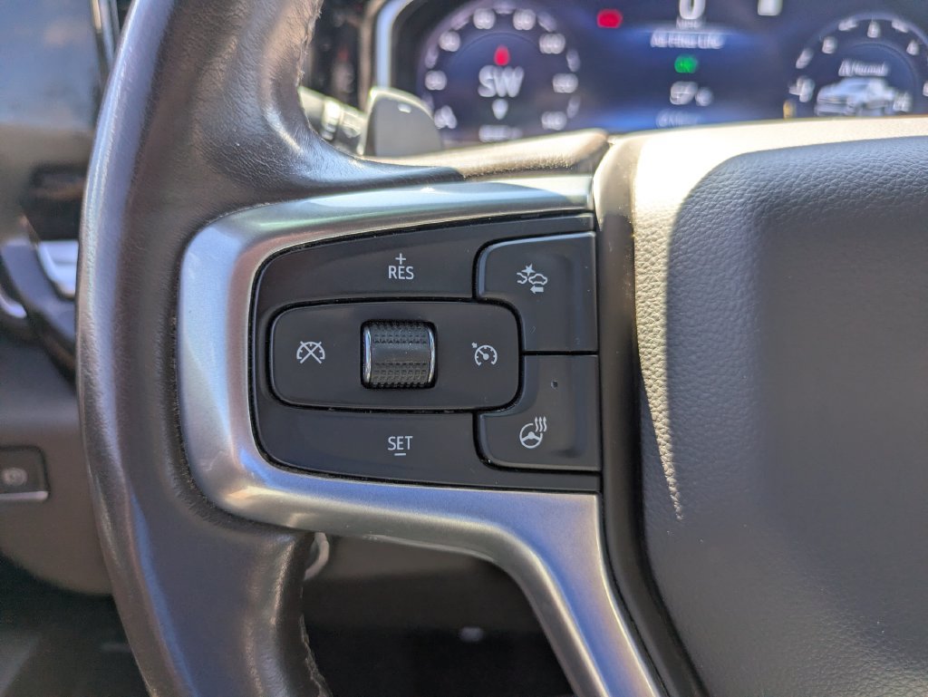 Used 2022 Chevrolet Silverado 1500 LT w/ Z71 Off-Road Package AWD/4WD image 14