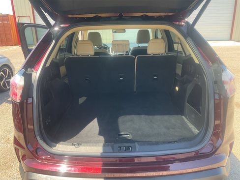 Used 2020 Ford Edge SEL w/ Convenience Package FWD image 14