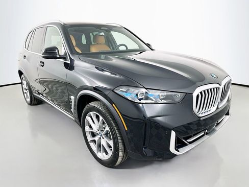 New 2026 BMW X5 sDrive40i w/ Climate Comfort Package image 3