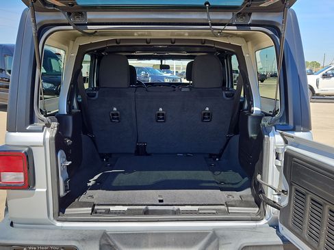 Used 2022 Jeep Wrangler Unlimited Sport S image 29