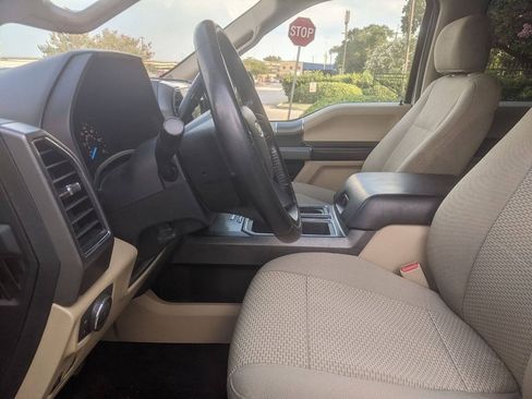 Used 2017 Ford F150 XLT w/ Equipment Group 302A Luxury AWD/4WD image 11