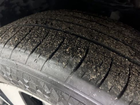 Used 2025 Volkswagen Atlas Cross Sport SE image 37