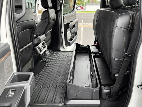 Used 2023 Ford F250 Platinum w/ FX4 Off-Road Package image 19