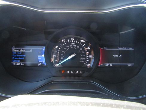 Used 2020 Ford Fusion SE FWD image 16