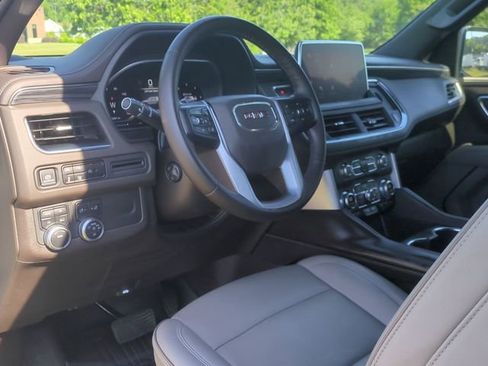 Used 2023 GMC Yukon XL SLT w/ SLT Premium Package AWD/4WD image 20