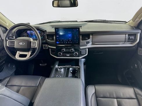 Used 2024 Ford Expedition Max XLT image 16