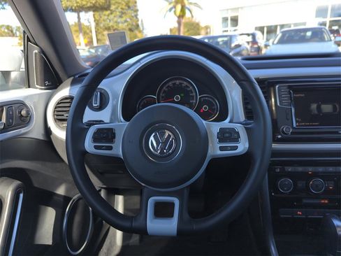 Used 2019 Volkswagen Beetle 2.0T SE image 25