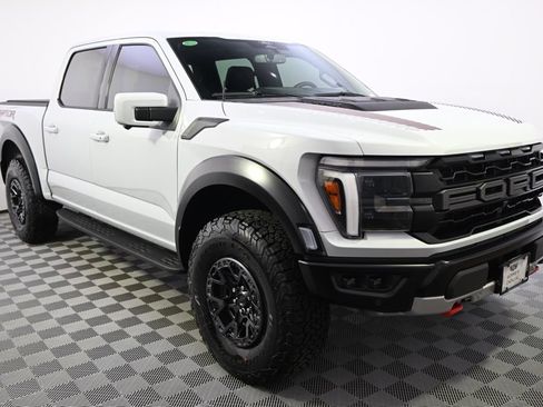 Used 2025 Ford F150 Raptor AWD/4WD image 8