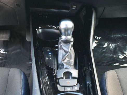 Used 2020 Toyota C-HR XLE FWD image 13