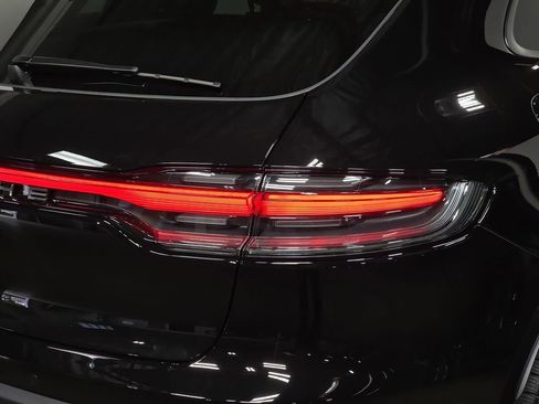 New 2026 Porsche Macan image 30