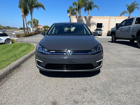 Used 2019 Volkswagen e-Golf SEL Premium image 2