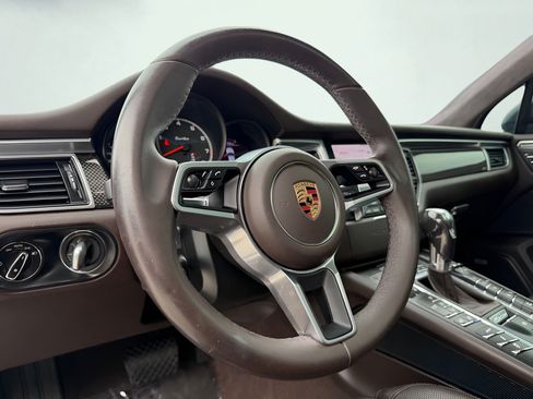 Used 2017 Porsche Macan Turbo AWD/4WD image 41