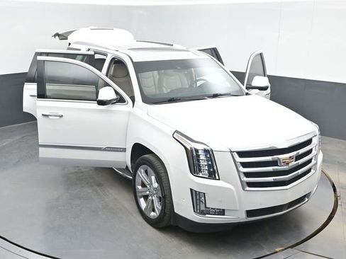 Used 2020 Cadillac Escalade Premium Luxury AWD/4WD image 54