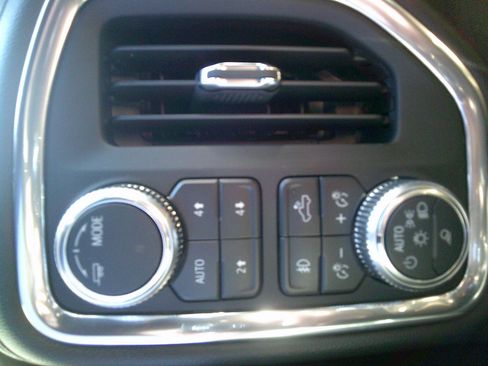 Used 2020 GMC Sierra 1500 AT4 w/ AT4 Premium Package image 14