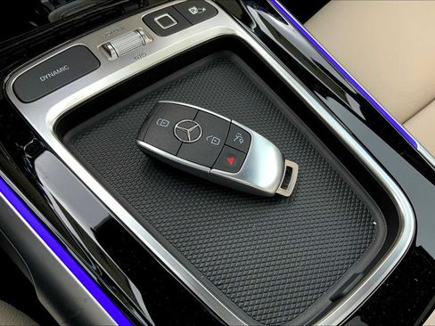 Certified 2026 Mercedes-Benz GLB 250 4MATIC image 21