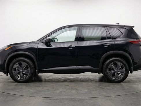 Used 2025 Nissan Rogue SV FWD image 5