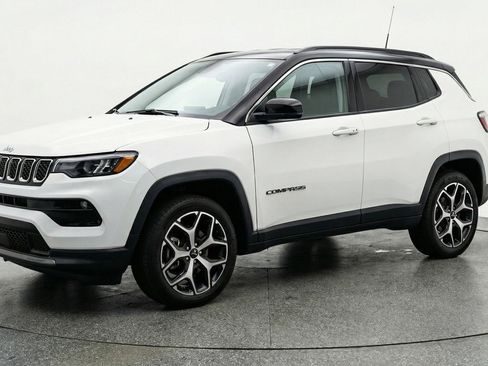 Used 2025 Jeep Compass Limited AWD/4WD image 3