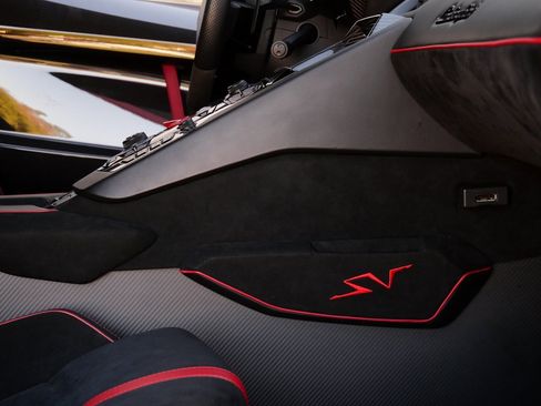 Used 2016 Lamborghini Aventador LP 750-4 Superveloce image 36