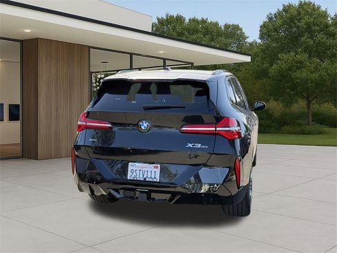 Used 2025 BMW X3 xDrive30i w/ Premium Package image 9