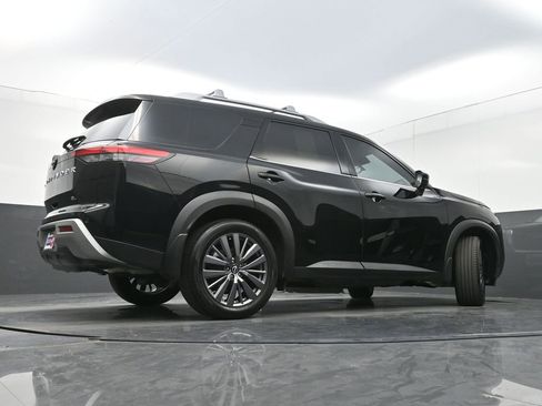 Used 2024 Nissan Pathfinder SL w/ SL Premium Package image 34