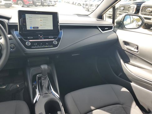 Used 2025 Toyota Corolla SE image 12